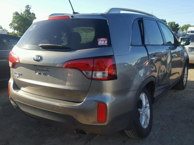 5XYKT4A73FG612859 - 2015 KIA SORENTO LX GRAY photo 4