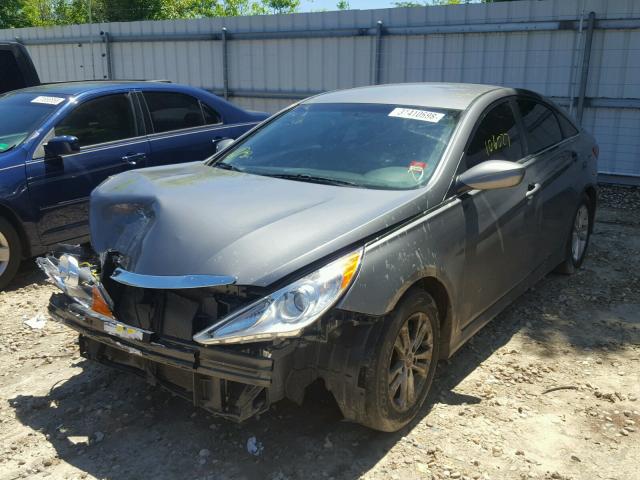 5NPEB4ACXEH890131 - 2014 HYUNDAI SONATA GLS GRAY photo 2