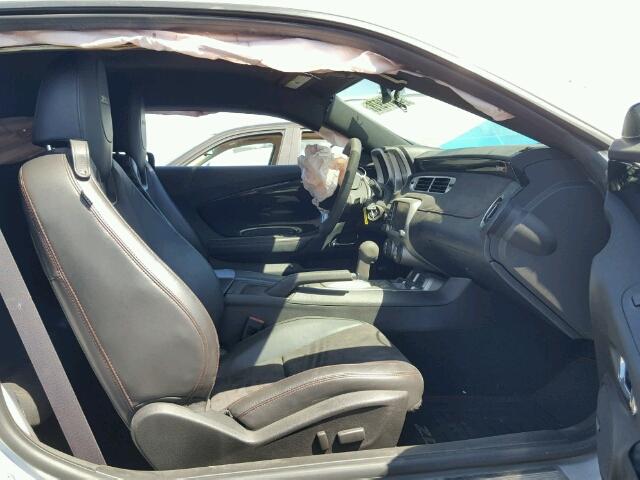 2G1FL1EP4D9807283 - 2013 CHEVROLET CAMARO ZL1 银色 照片 5