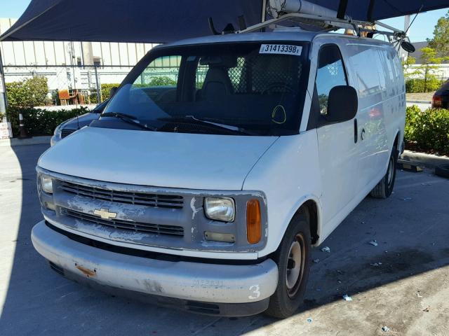 1GCFG25W7Y1266927 - 2000 CHEVROLET EXPRESS G2 WHITE photo 2