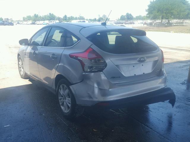 1FAHP3M29CL453571 - 2012 FORD FOCUS SEL SILVER photo 3