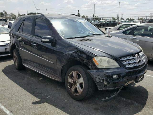 4JGBB75E07A181052 - 2007 MERCEDES-BENZ ML 500 BLACK photo 1