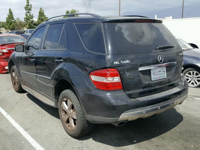 4JGBB75E07A181052 - 2007 MERCEDES-BENZ ML 500 BLACK photo 3