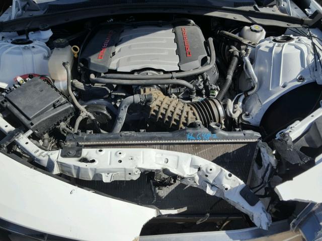 1G1FH1R70H0176642 - 2017 CHEVROLET CAMARO SS Blanco foto 7