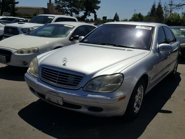WDBNG70J11A207204 - 2001 MERCEDES-BENZ S 430 SILVER photo 2