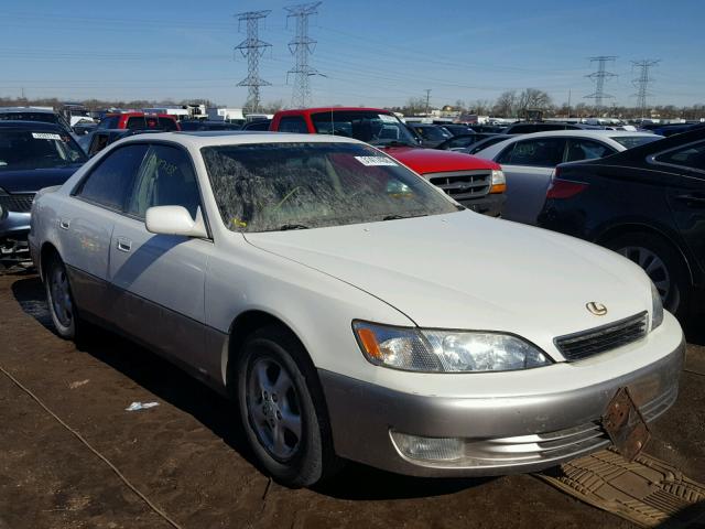 JT8BF28G7W5017358 - 1998 LEXUS ES 300 WHITE photo 1