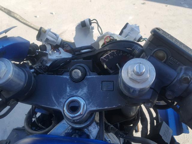 JH2PC2503NM100501 - 1992 HONDA CBR600 F2 BLUE photo 8