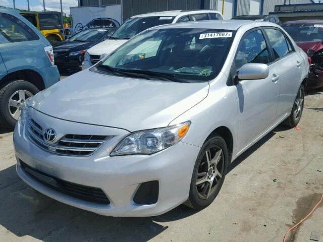 2T1BU4EE8DC091474 - 2013 TOYOTA COROLLA BA SILVER photo 2