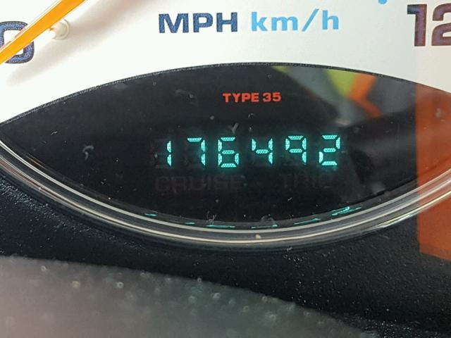 1J4GL38K54W119804 - 2004 JEEP LIBERTY RE GOLD photo 8