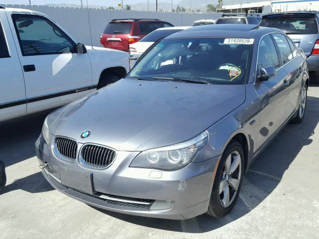 WBANV13508CZ53125 - 2008 BMW 528 XI CHARCOAL photo 2