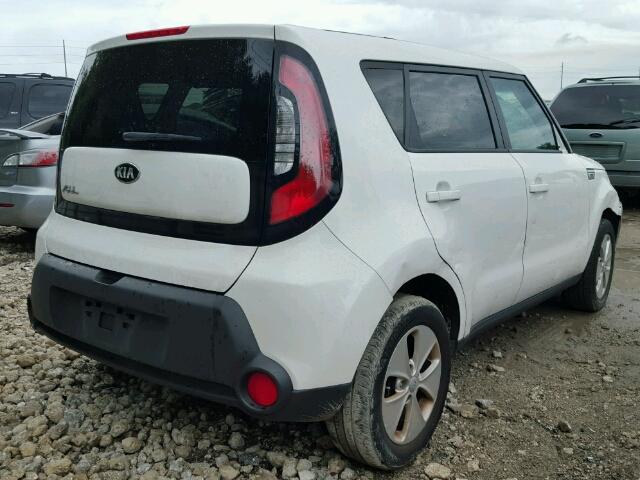 KNDJN2A22F7178185 - 2015 KIA SOUL WHITE photo 4