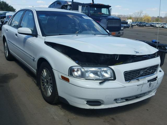 YV1TS92D541355753 - 2004 VOLVO S80 WHITE photo 1