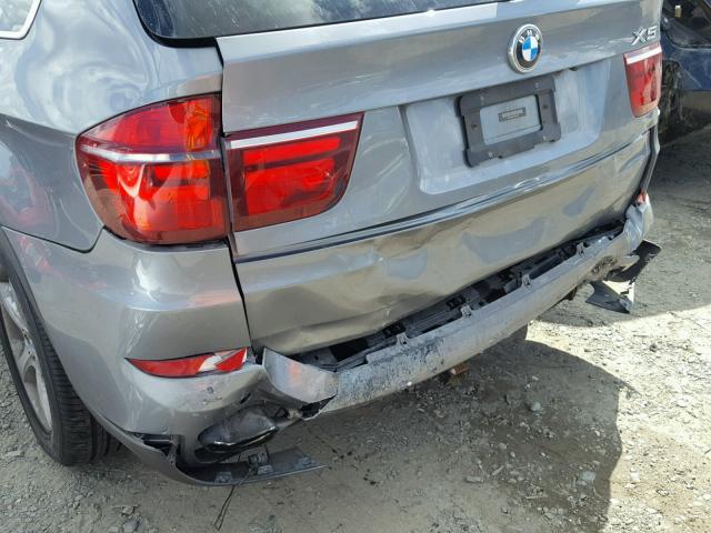 5UXZV8C51DL426510 - 2013 BMW X5 XDRIVE5 GRAY photo 9