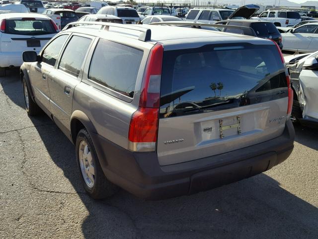 YV1SZ58DX21061401 - 2002 VOLVO V70 XC GOLD photo 3