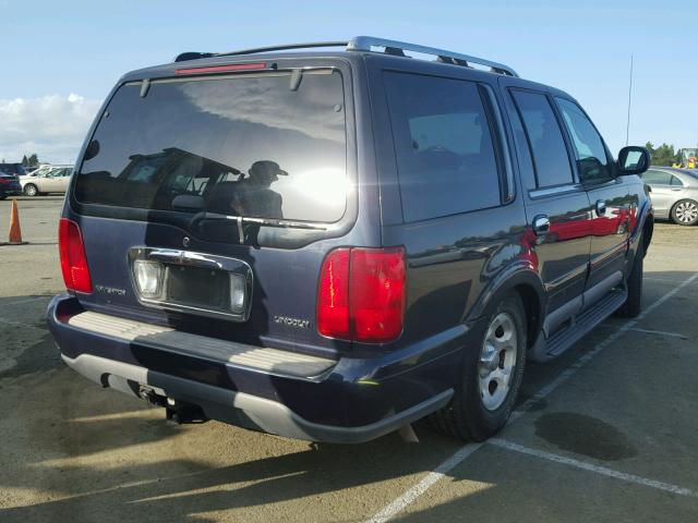 5LMFU28L3WLJ03048 - 1998 LINCOLN NAVIGATOR BLUE photo 4