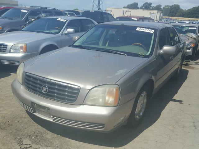 1G6KE57Y52U204830 - 2002 CADILLAC DEVILLE DH GOLD photo 2