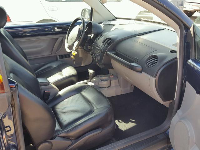 3VWCK21Y93M304529 - 2003 VOLKSWAGEN NEW BEETLE 蓝色 照片 5
