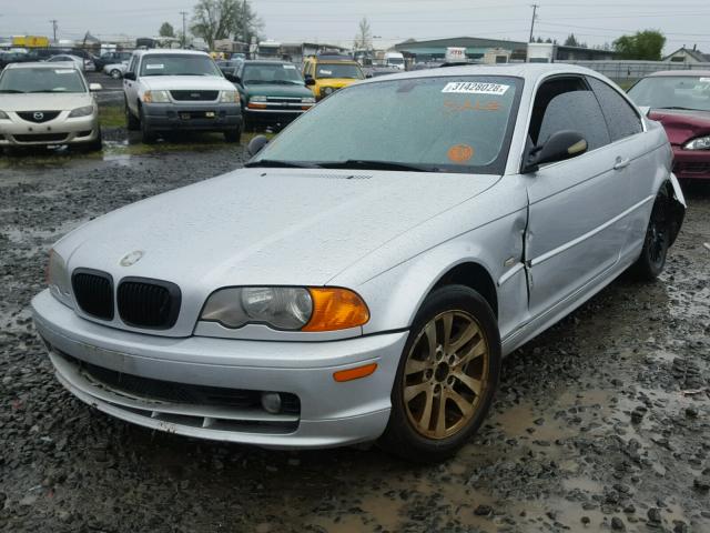 WBABN53411JU34569 - 2001 BMW 330 CI SILVER photo 2