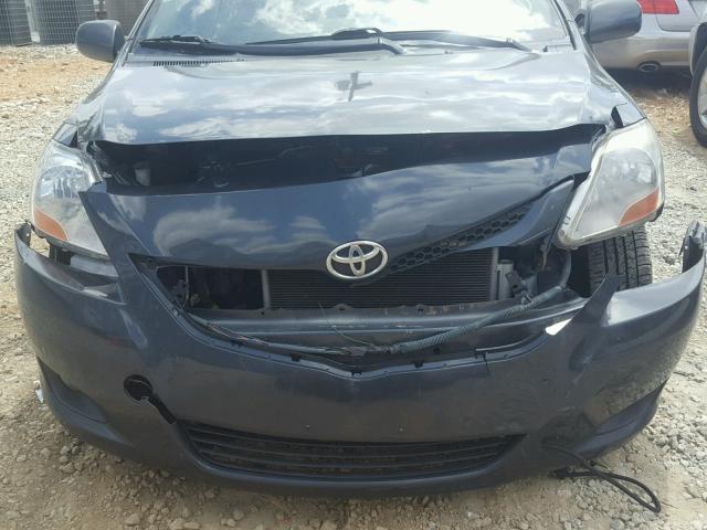 JTDBT923371046874 - 2007 TOYOTA YARIS GRAY photo 9