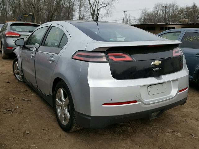 1G1RD6E4XCU101790 - 2012 CHEVROLET VOLT SILVER photo 3