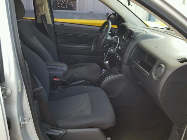 1J4NT4FB0AD553703 - 2010 JEEP COMPASS SP SILVER photo 5