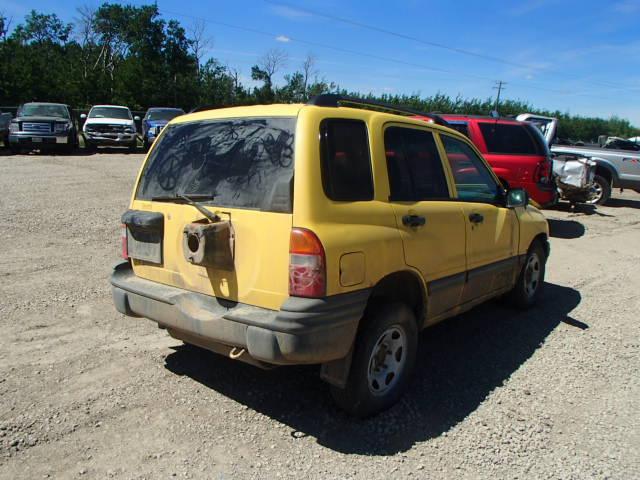 2CNBJ134846900910 - 2004 CHEVROLET TRACKER YELLOW photo 4