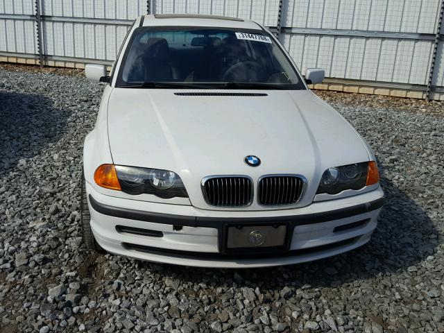 WBAAM3345YCA93438 - 2000 BMW 323 I WHITE photo 9