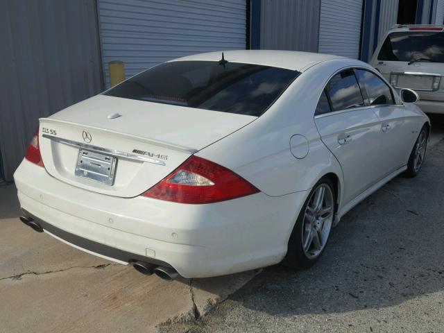 WDDDJ76X26A061337 - 2006 MERCEDES-BENZ CLS 55 AMG WHITE photo 4