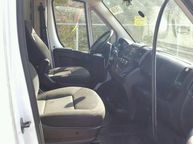 3C6TRVBG9FE511028 - 2015 RAM PROMASTER WHITE photo 5