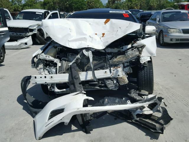 JTKJF5C70C3037893 - 2012 TOYOTA SCION TC 白色 照片 9