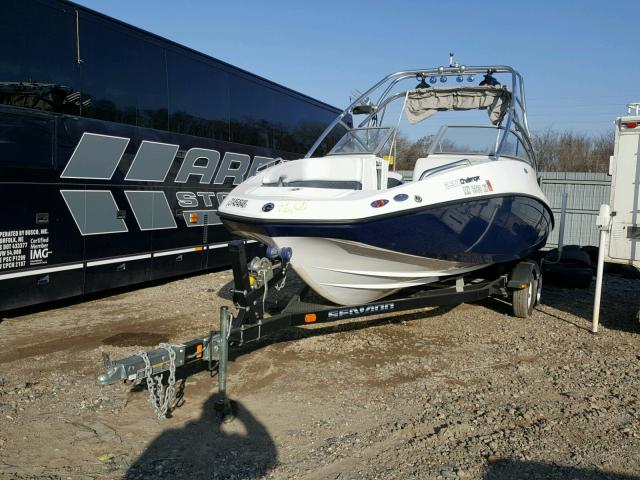 CEC26028J708 - 2008 BOMBARDIER BOAT WHITE photo 2