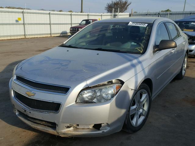 1G1ZB5E17BF202715 - 2011 CHEVROLET MALIBU LS 银色 照片 2