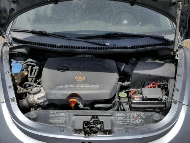 3VWCD31C04M411667 - 2004 VOLKSWAGEN NEW BEETLE 灰色 照片 7