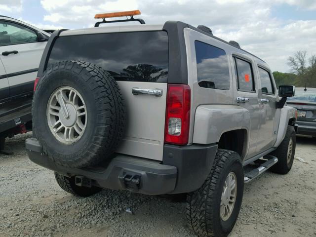 5GTDN136868222393 - 2006 HUMMER H3 SILVER photo 4