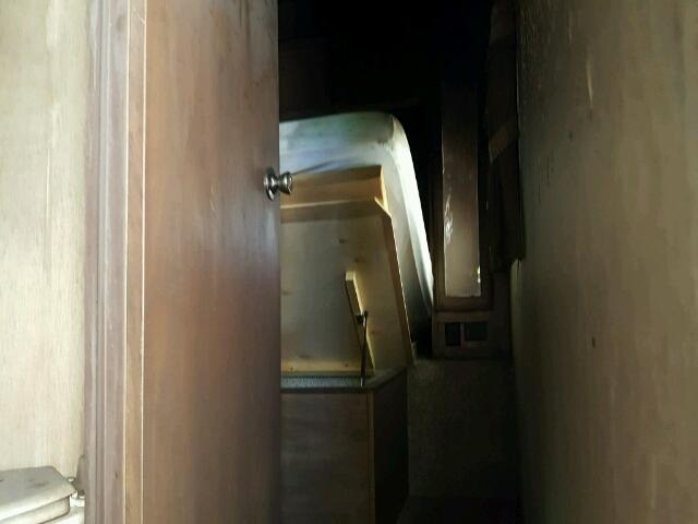 4YDT29420FK602477 - 2015 KEYSTONE TRAILER TWO TONE photo 6