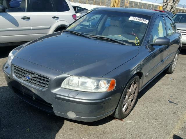 YV1RS592862526581 - 2006 VOLVO S60 2.5T GRAY photo 2