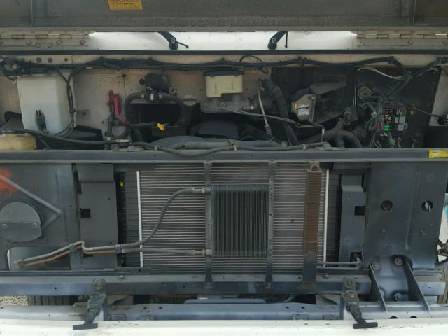 5B4KP42U243390475 - 2004 WORKHORSE CUSTOM CHASSIS COMMERCIAL ორფეროვანი ფოტო 7