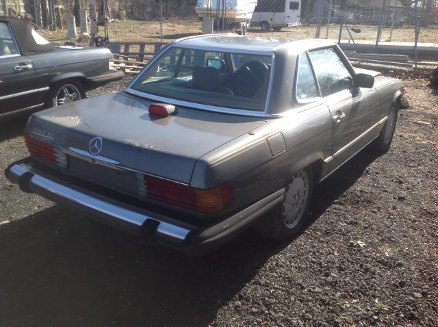 WDBBA48D6HA062978 - 1987 MERCEDES-BENZ 560 SL GRAY photo 4