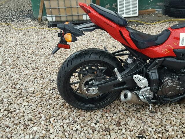 JYARM20E0HA000794 - 2017 YAMAHA FZ07A RED photo 6