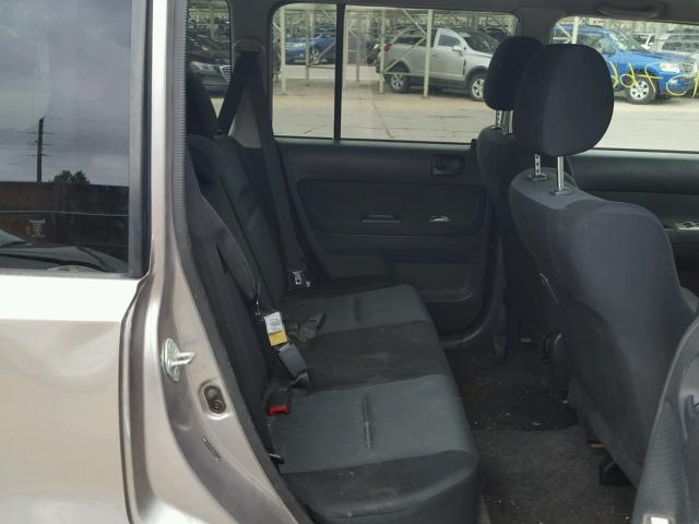 JTLKT324264101953 - 2006 TOYOTA SCION XB SILVER photo 6