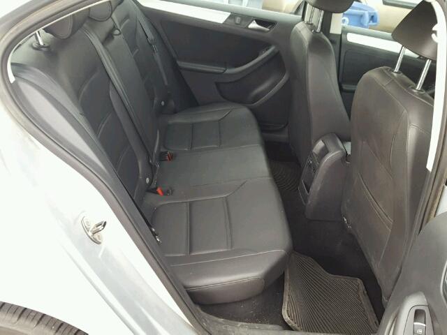 3VWD07AJ7EM350048 - 2014 VOLKSWAGEN JETTA SE 银色 照片 6