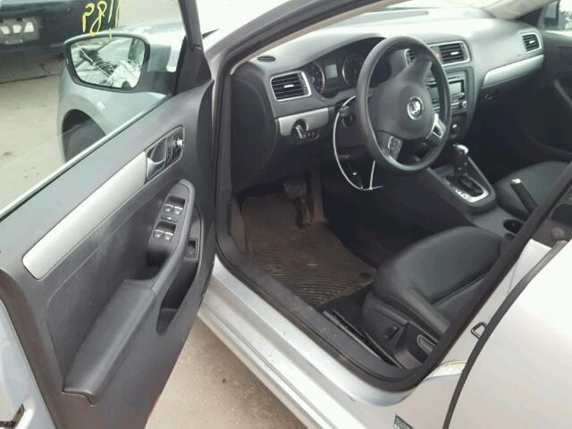 3VWD07AJ7EM350048 - 2014 VOLKSWAGEN JETTA SE 银色 照片 9