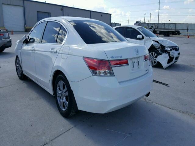 1HGCP2F65CA040185 - 2012 HONDA ACCORD WHITE photo 3