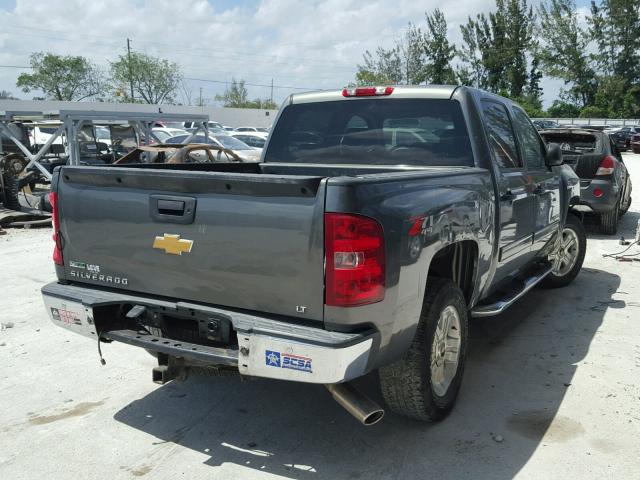 3GCPKSE30BG227680 - 2011 CHEVROLET SILVERADO BLUE photo 4