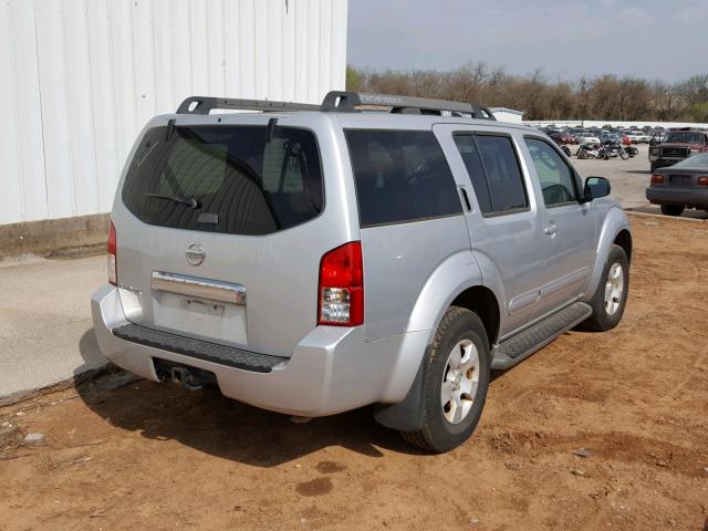 5N1AR18W36C629411 - 2006 NISSAN PATHFINDER GRAY photo 4