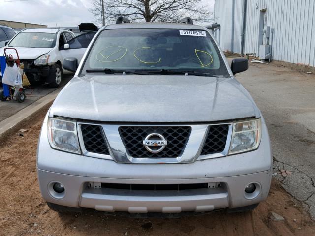 5N1AR18W36C629411 - 2006 NISSAN PATHFINDER GRAY photo 9