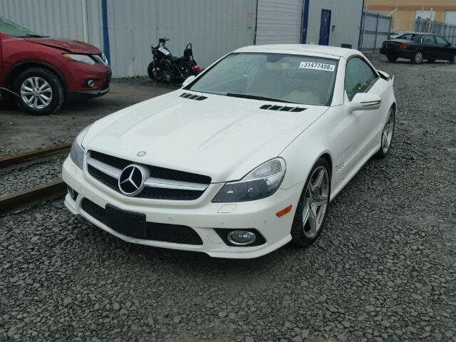 WDBSK71F09F154506 - 2009 MERCEDES-BENZ SL 550 WHITE photo 2