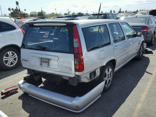 YV1LW53D8X2614455 - 1999 VOLVO V70 T5 TUR SILVER photo 4