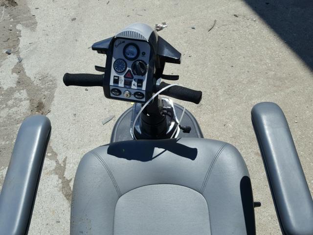 31479828 - 2003 MISC ELEC CHAIR შავი ფოტო 5