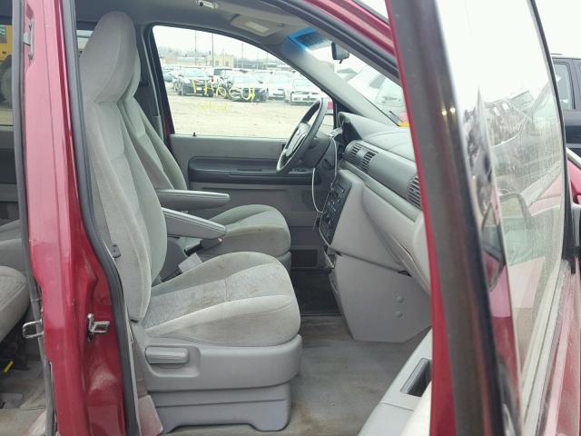 2FMZA51624BA32968 - 2004 FORD FREESTAR S RED photo 5